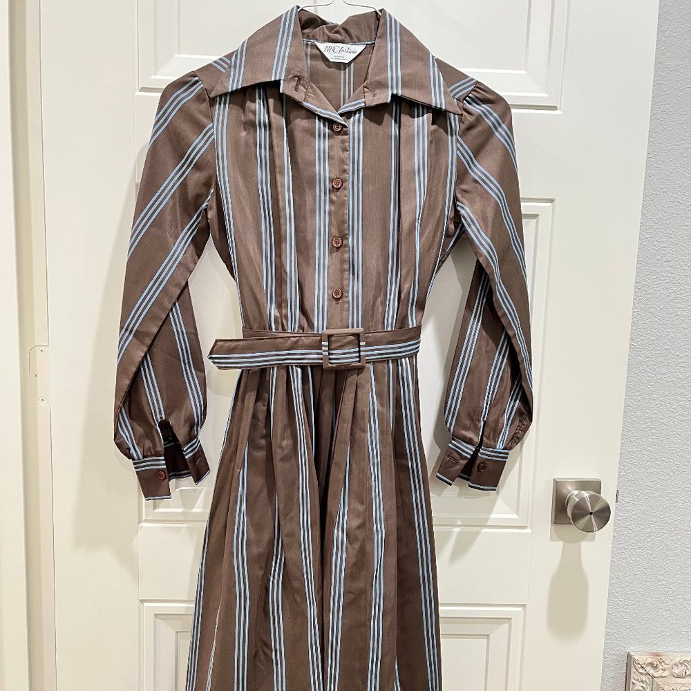 Vintage Long-Sleeved Shirt Dress with Matching Belt